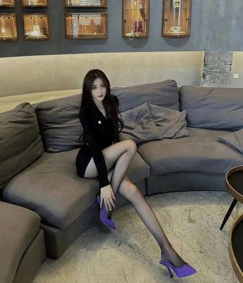 她的丝袜,探寻女性魅力的秘密