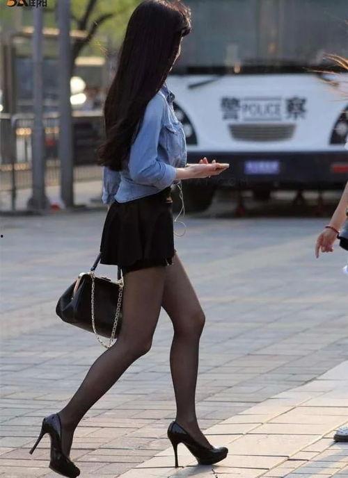 丝袜少妇高跟在线看,一场视觉盛宴的在线揭秘