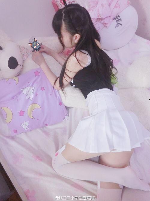 白丝小学生视频,校园生活趣味瞬间